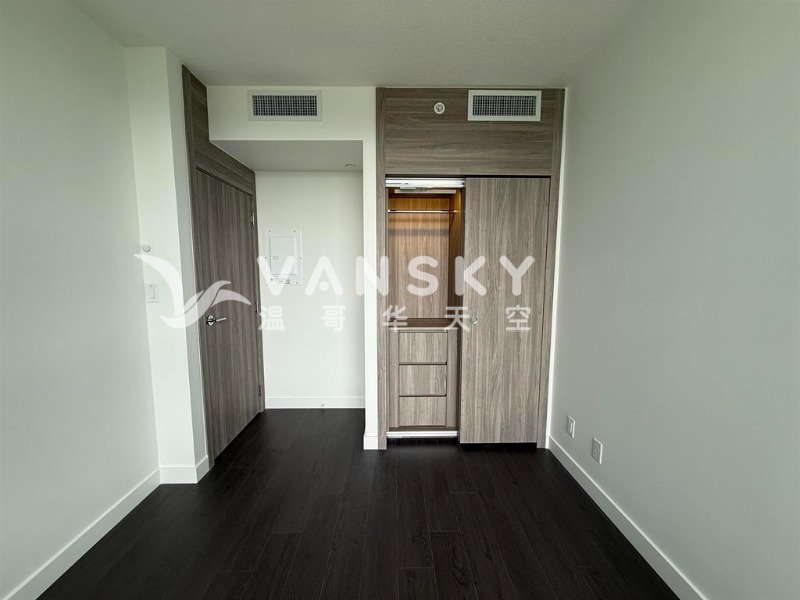 251129135649_3210 bedroom.jpg